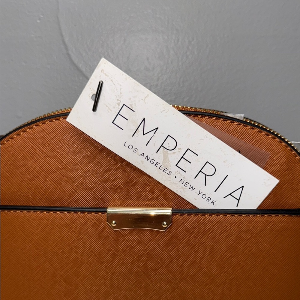 Brown Crossbody Bag with Silver Hardware and Detachable Strap - Picture 2 of 5